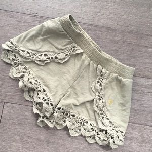 Girls khaki shorts guess S 7/8